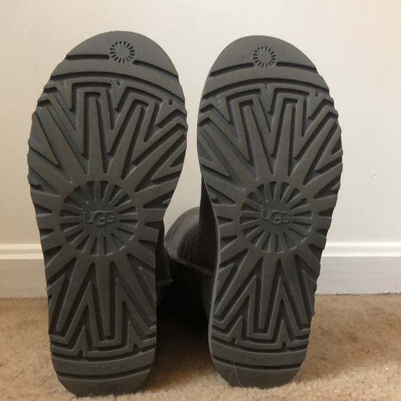 Uggs - Picture 4 of 9